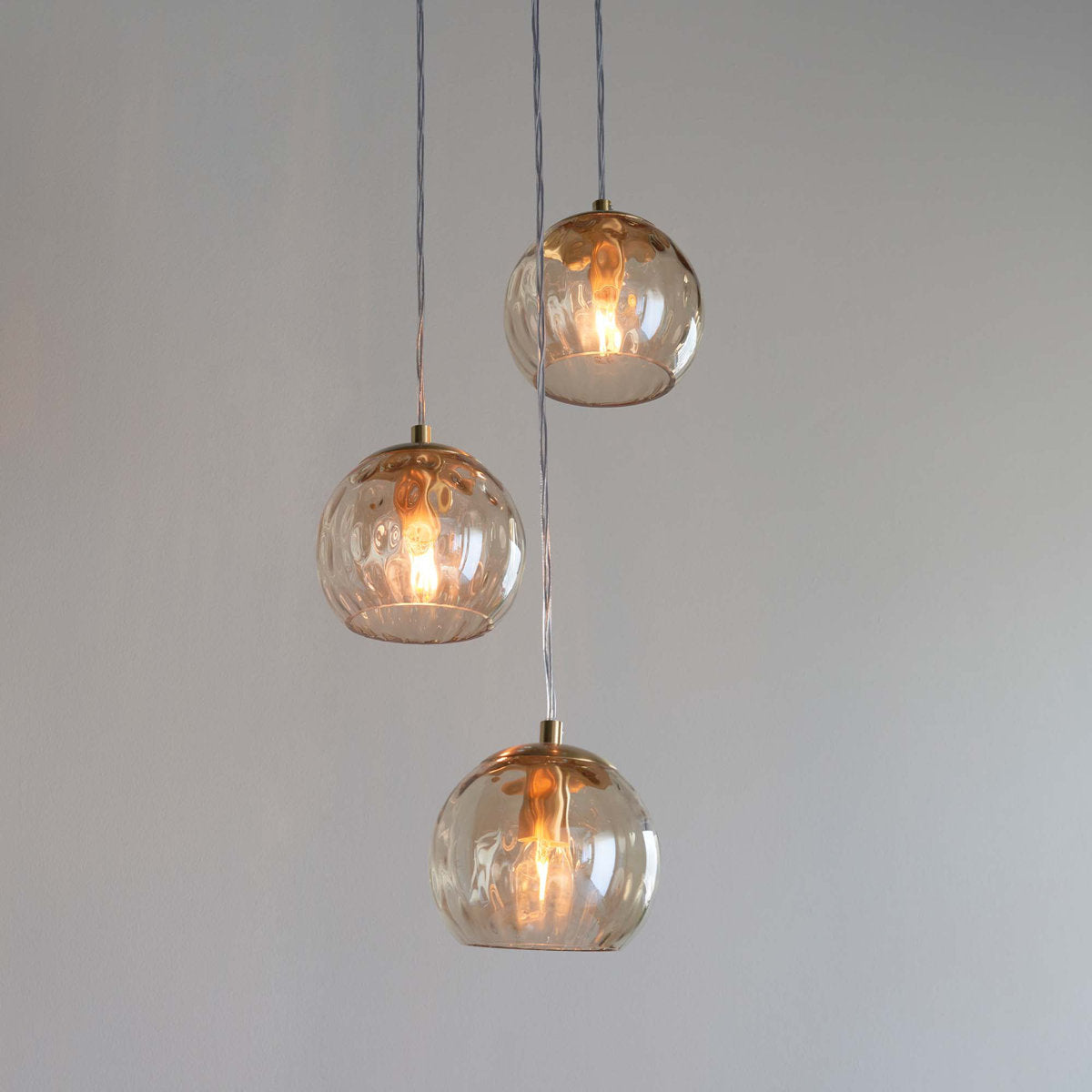 Litbub - Light Cluster Pendant Light - Brass Finish Detail